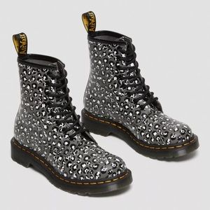 New Dr Martens smooth leather leopard 1460 boots doc martens lace up